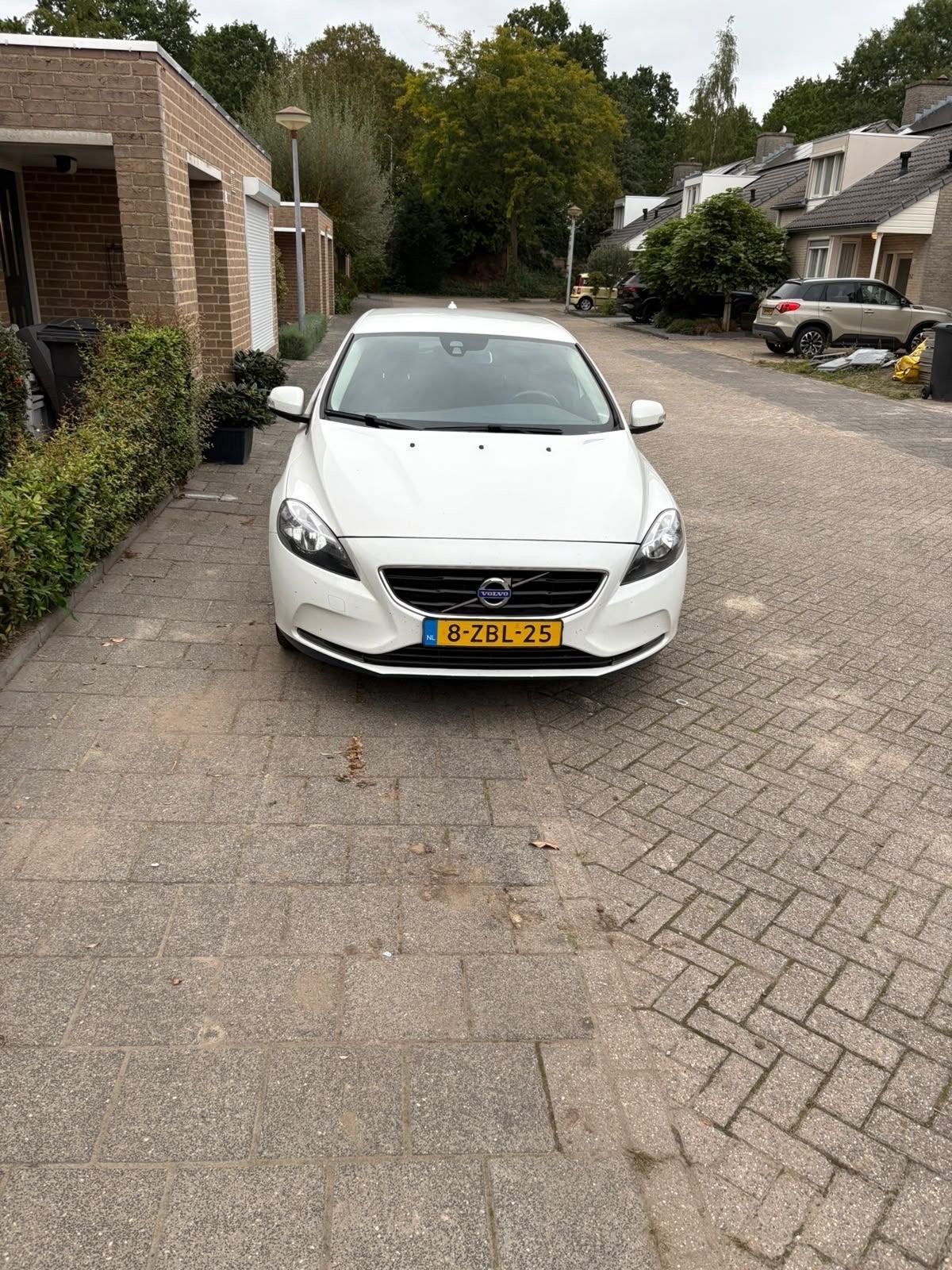 Volvo V40 2.0 D4 190PK 2014 Wit, Auto's, Voorwielaandrijving, Wit, Particulier, 30 km/l