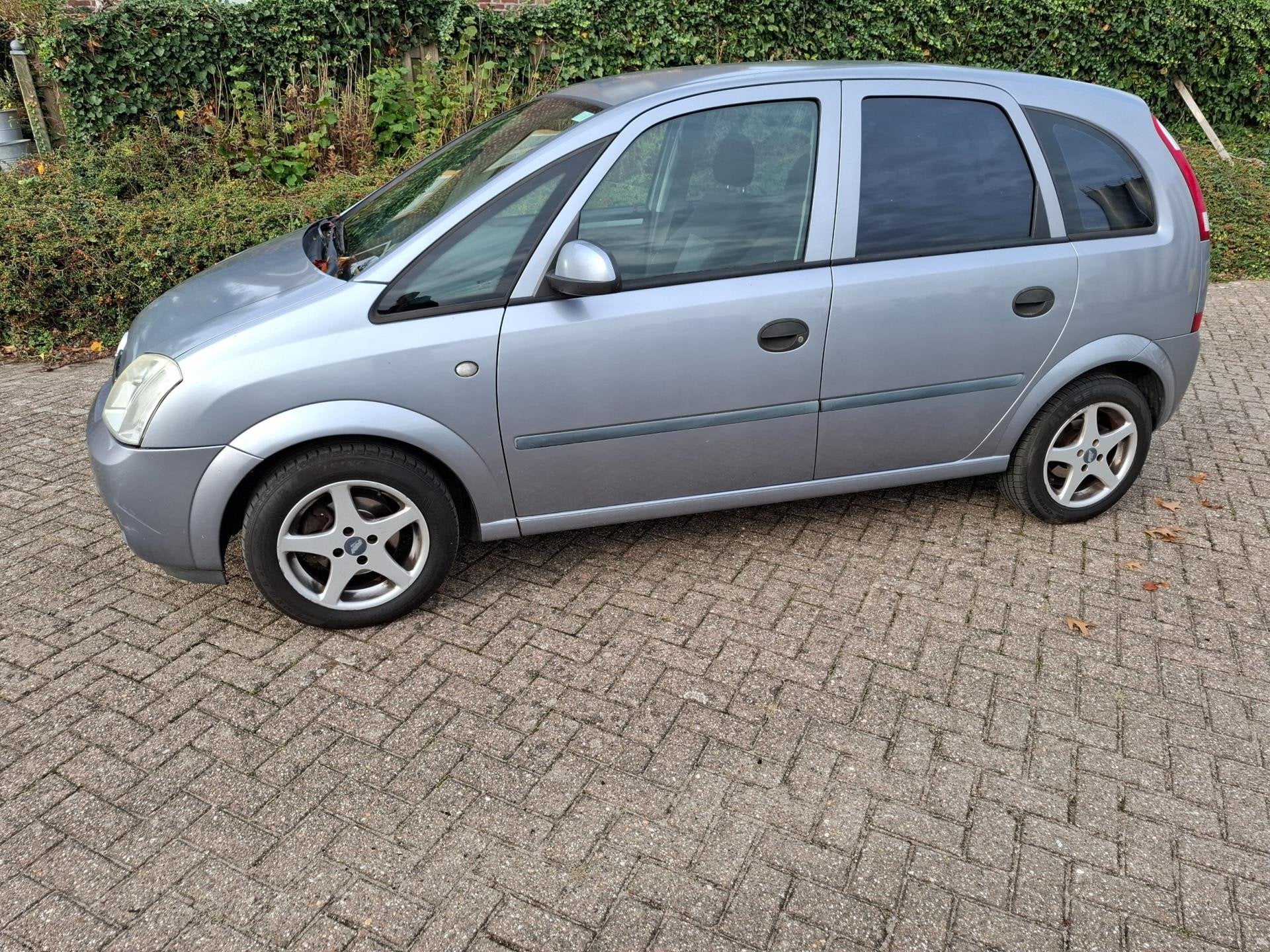 Opel Meriva 1.6 Essentia HUURKOOP ! Lees text, Stof, Gebruikt, Zwart, 4 cilinders