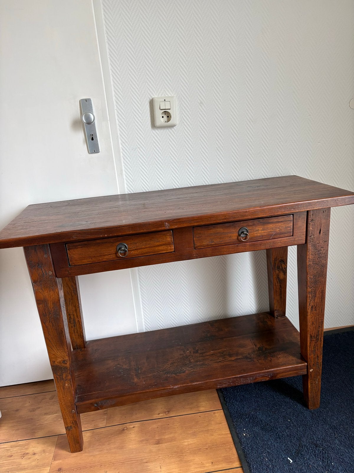 Massief houten sidetable met lades en plank, Ophalen, Gebruikt, 100 tot 150 cm, 25 tot 50 cm
