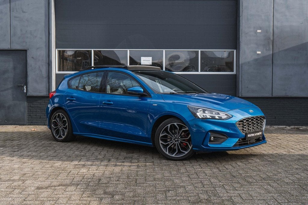 Ford FOCUS 1.5 EcoBoost ST Line X / Automaat / Pano / Winter, Auto's, 1304 kg, Euro 6, Blauw, Leder en Stof