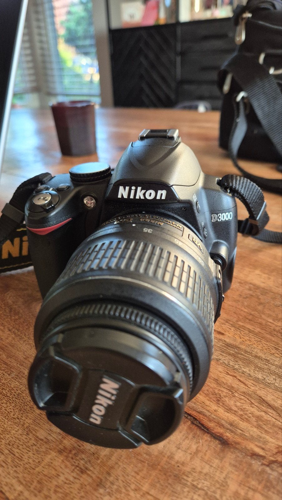 Nikon D3000 spiegelreflexcamera met 3 lenzen en tas, Gebruikt, Spiegelreflex, Ophalen of Verzenden, Cameratas
