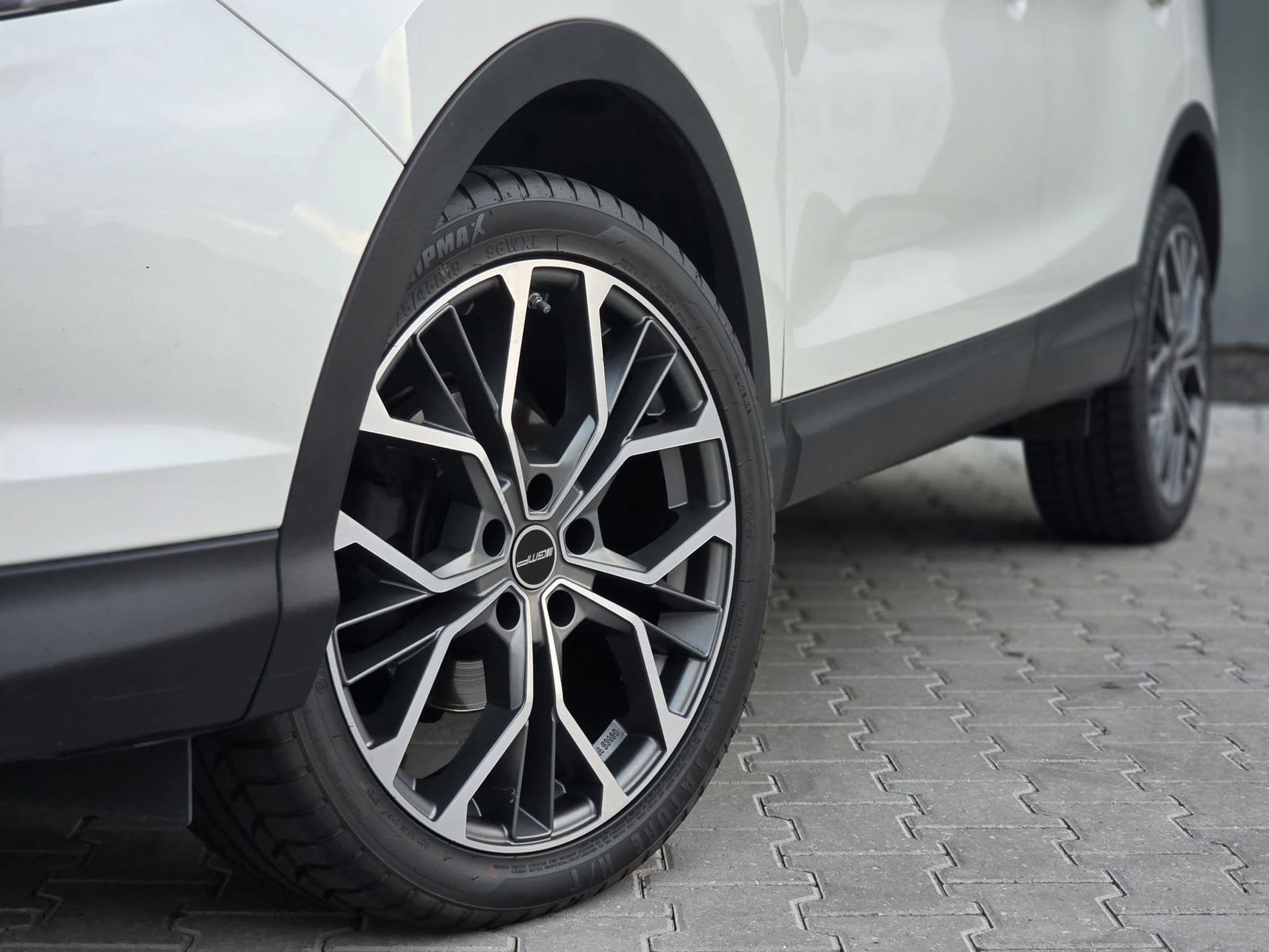 Nissan Qashqai 1.2 Tekna |PANO|NAVI|STOELVERW, Voorwielaandrijving, Automatische klimaatregeling, Stof, Gebruikt