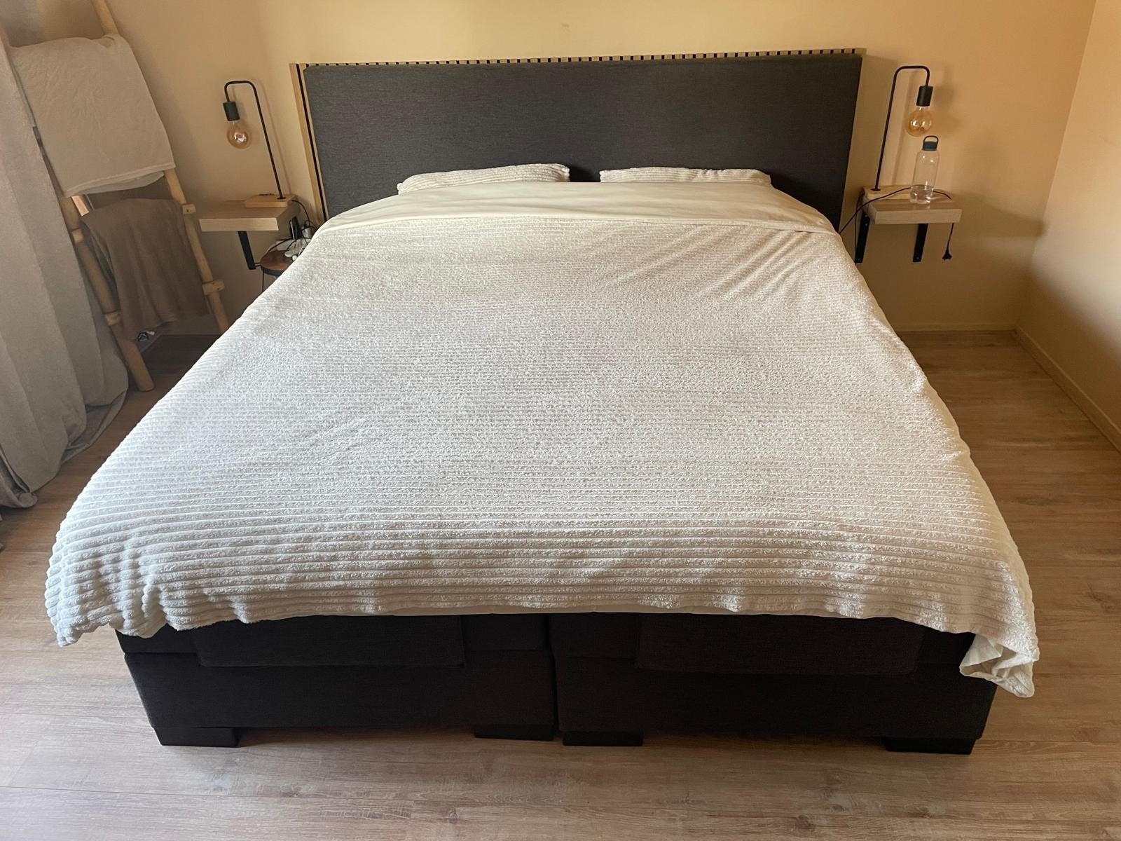 Gratis elektrisch verstelbare Boxspring 180x200, Huis en Inrichting, Ophalen, Gebruikt, 200 cm, 180 cm