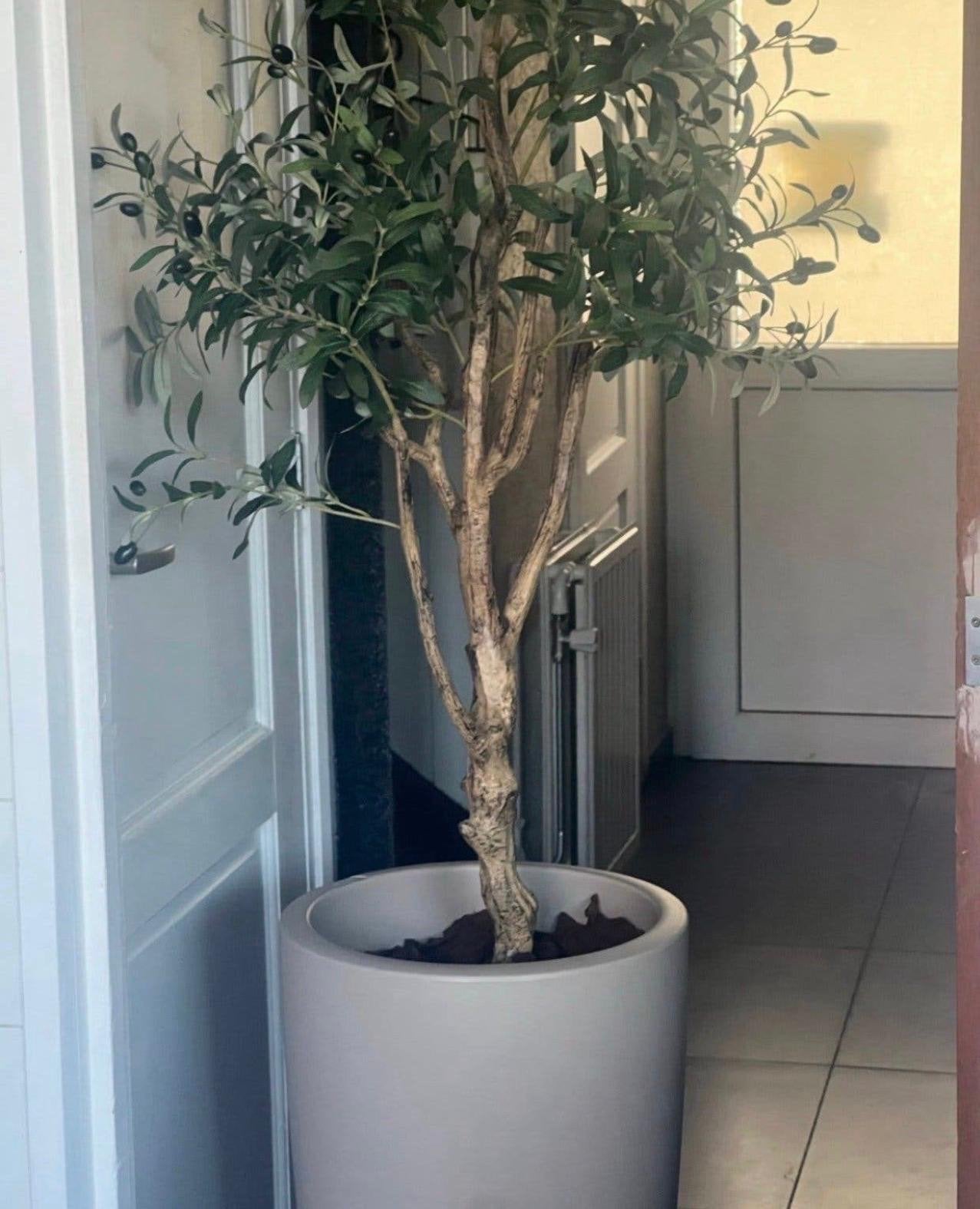 Grote kunst olijfboom met Elho June pot, 180cm hoog, Binnen, Groen, Kunstplant, Ophalen of Verzenden