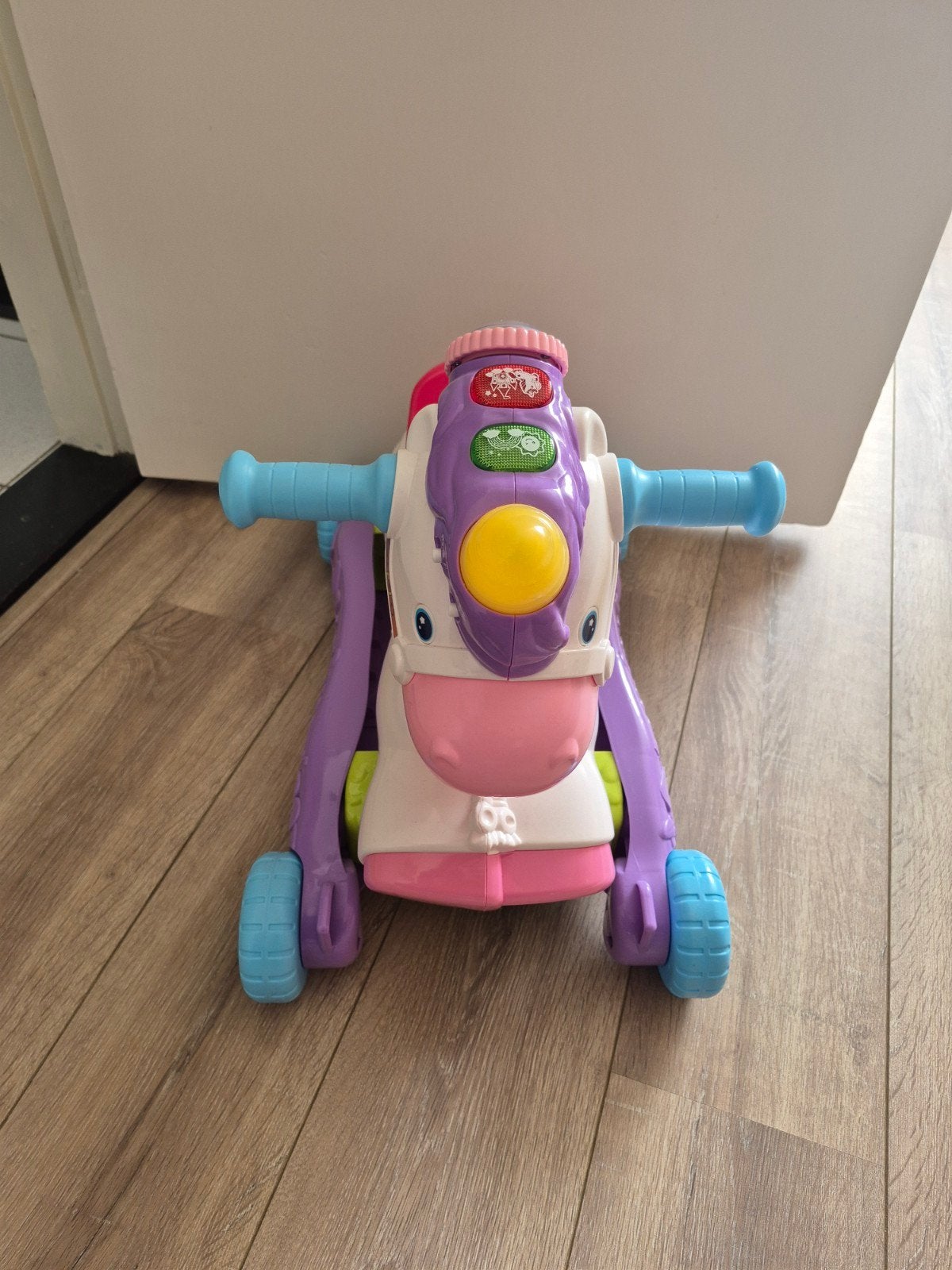 VTech Hobbel en Speel Eenhoorn, Ophalen