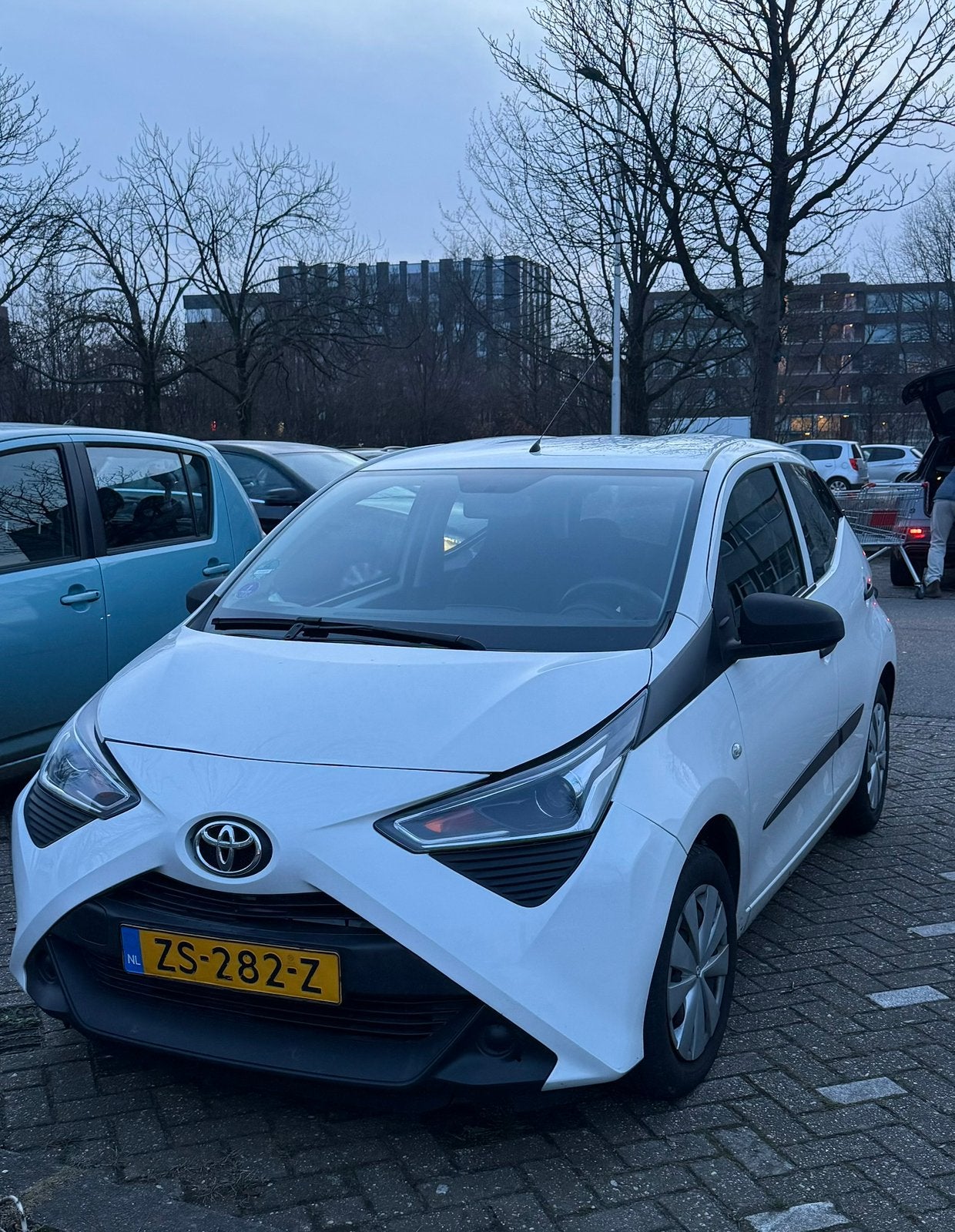 Toyota Aygo 1.0 Vvt-i 72pk 5D 2019 Wit - NAP 42.150km, Voorwielaandrijving, 4 stoelen, Elektrische ramen, Wit