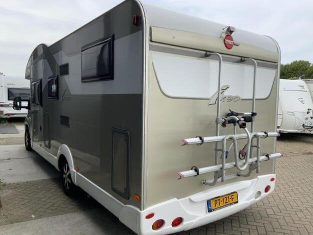 Burstner Ixeo it 726 uit 2010, Caravans en Kamperen, Campers, Fiat, 7 tot 8 meter, Koelkast, Particulier