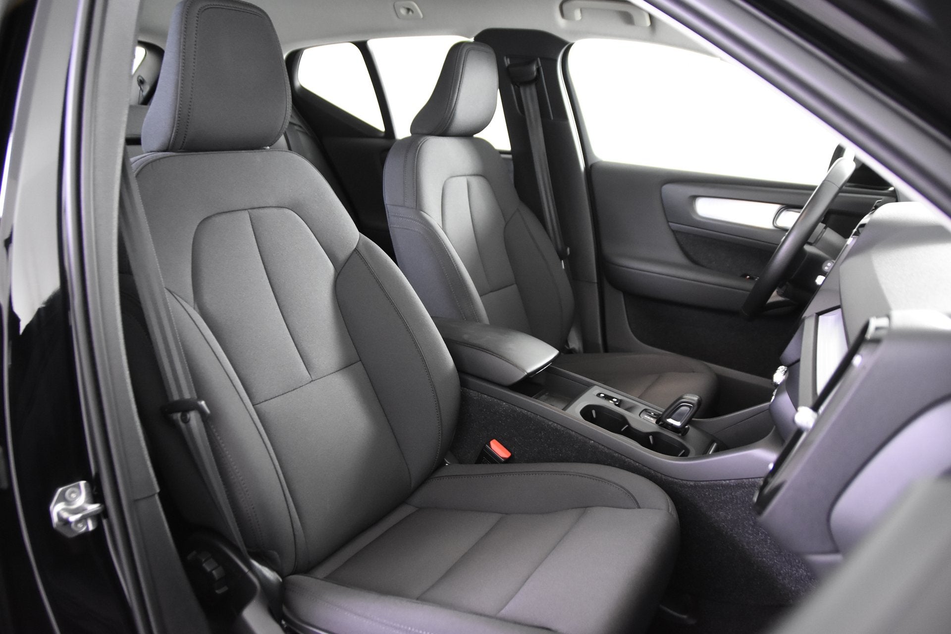 Volvo XC40 1.5 T4 Recharge Inscription *1ste Eigenaar*Naviga, Auto's, Stof, Zwart, Plug-in hybride, Bedrijf