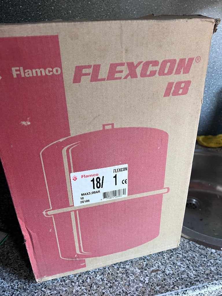 expansievat Nieuw in doos Flamco flexcon 18 L met 2 beugels, 30 tot 80 cm, Cv-ketel of Combi-ketel, Nieuw, Minder dan 60 cm