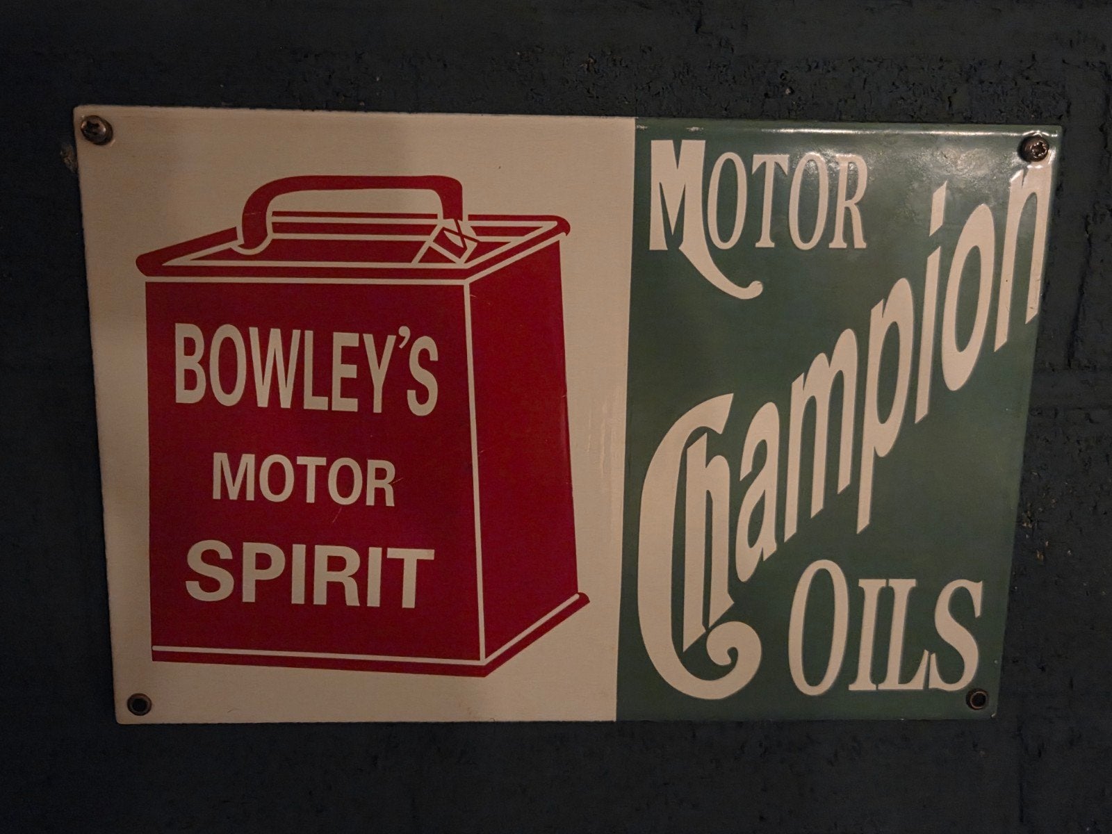 Vintage Bowley's Motor Spirit & Champion, Ophalen of Verzenden