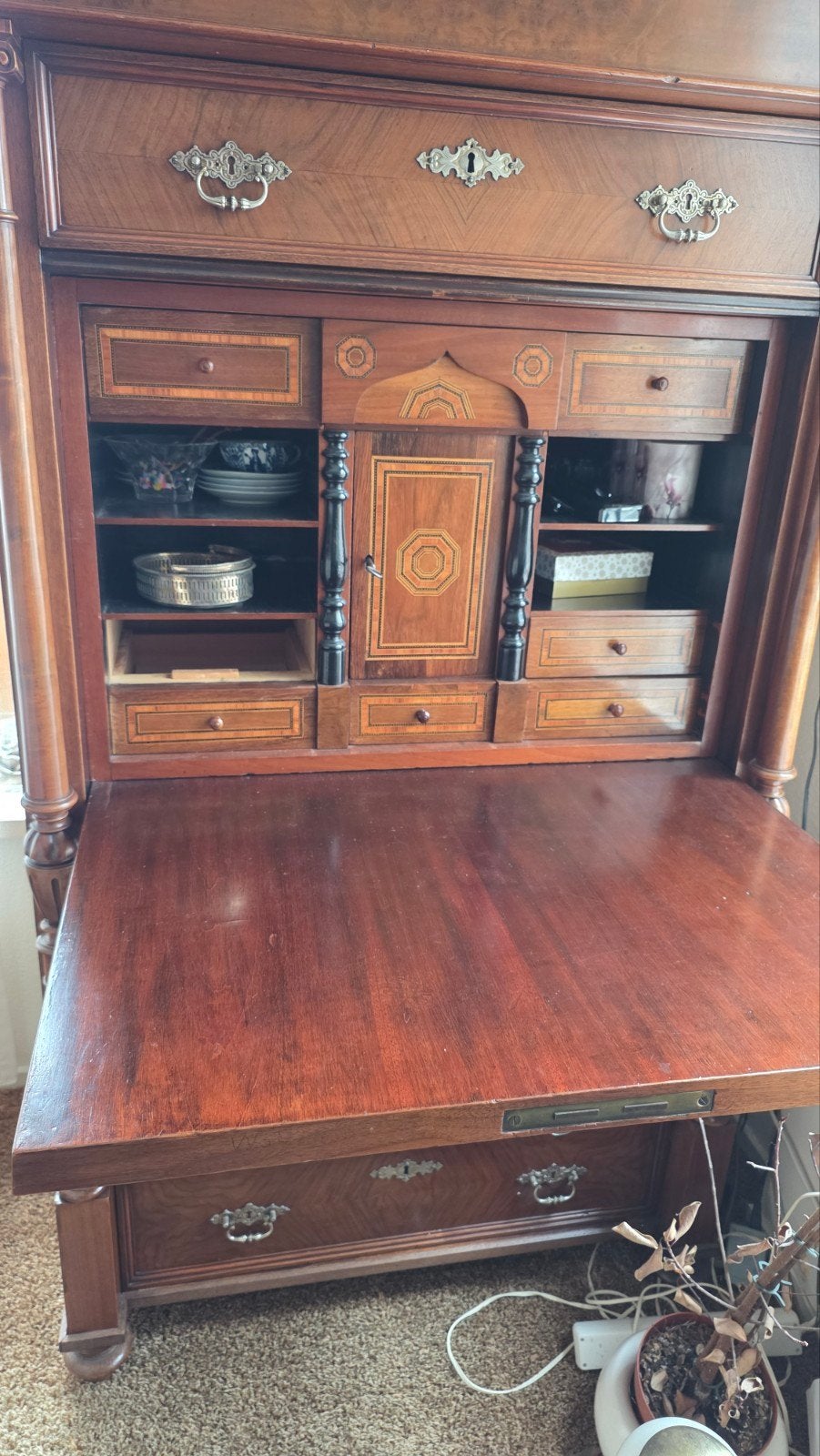 Antieke massief houten secretaire kast, Ophalen