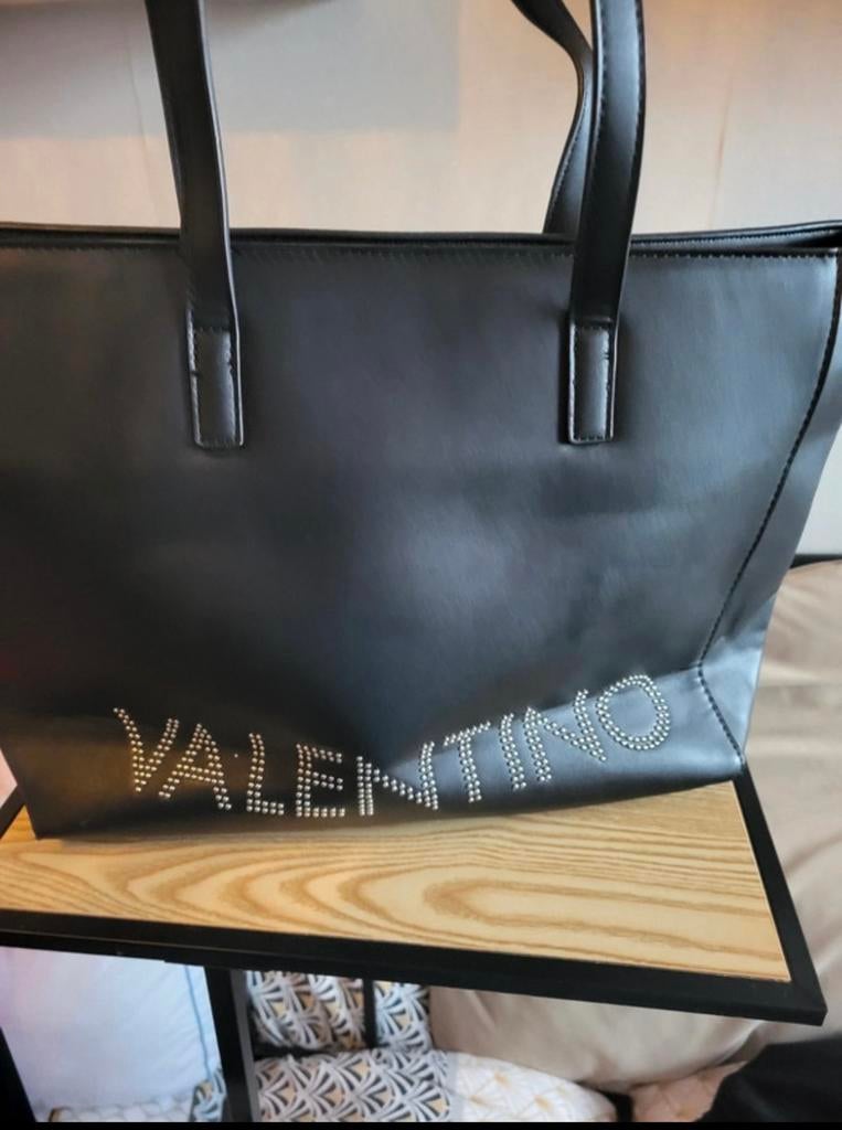 Valentino handtas nieuw met dustbag en bon, Ophalen of Verzenden, Nieuw, Zwart, Handtas