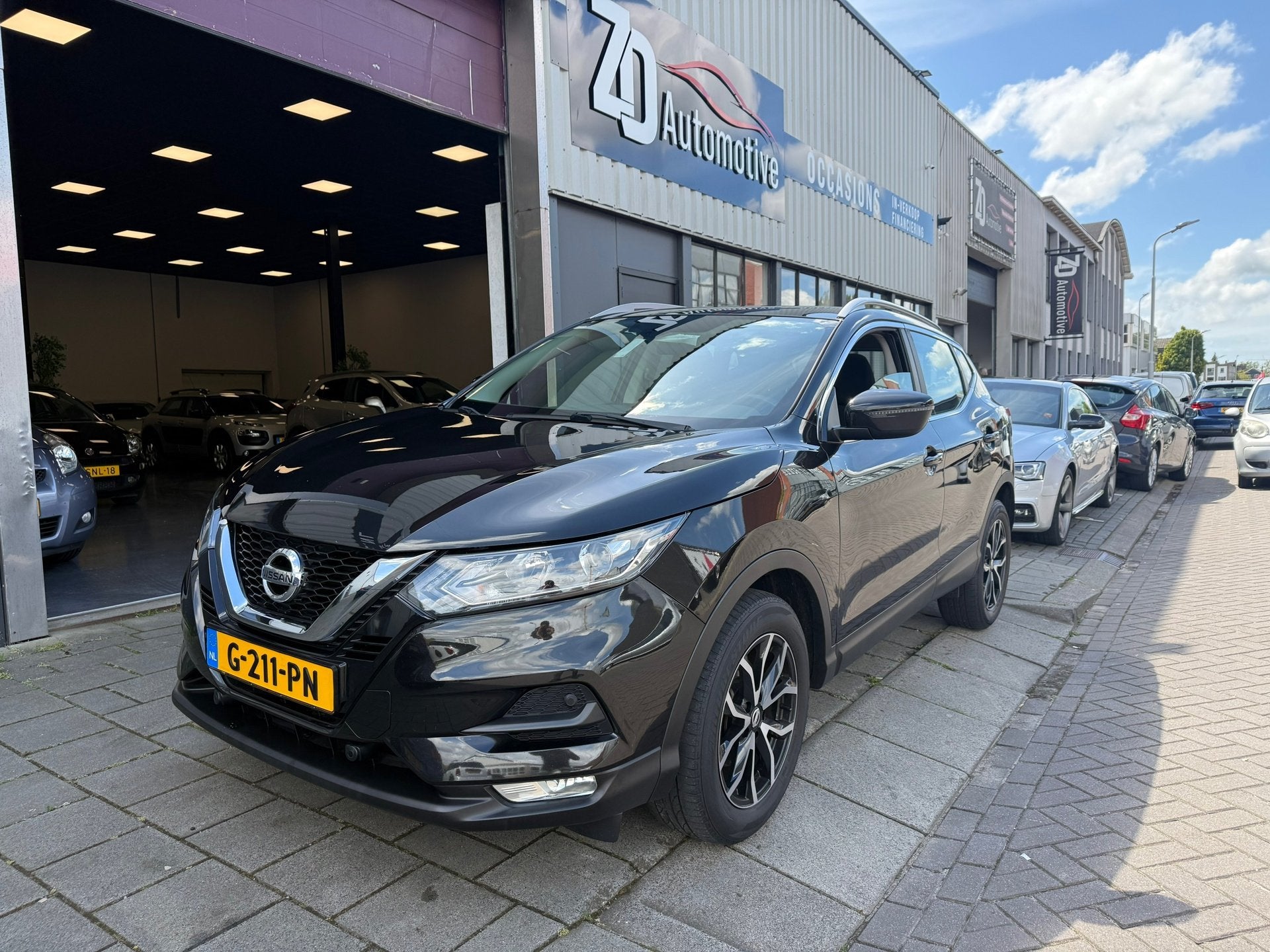 Nissan Qashqai 1.3 DIG-T Acenta, Auto's, Voorwielaandrijving, 687 kg, Gebruikt, Euro 6