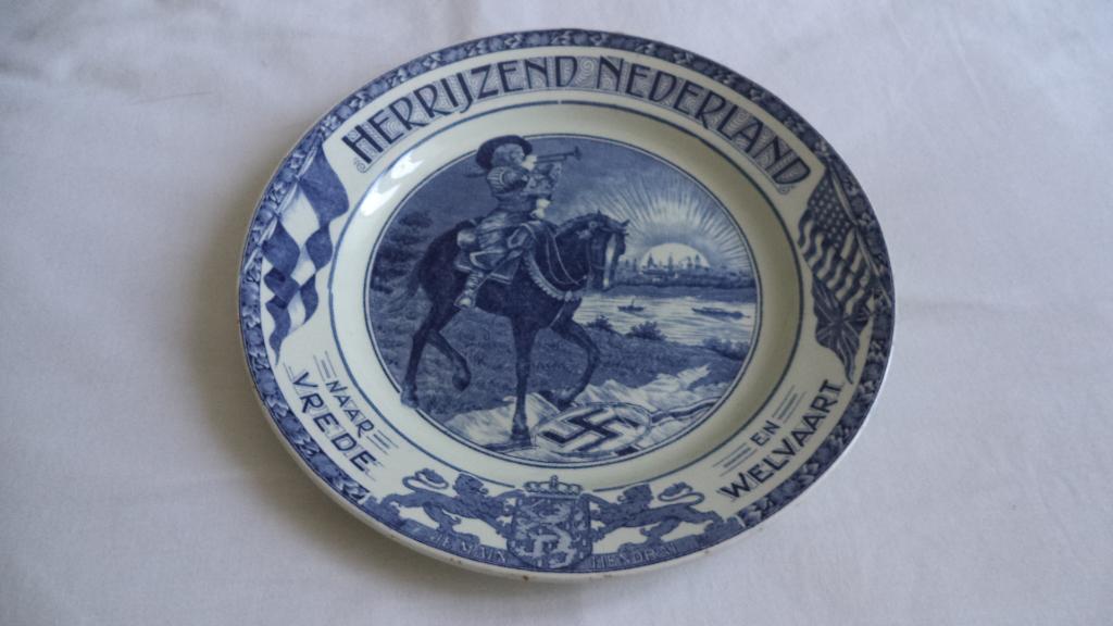 Herrijzend Nederland Wandbord, Antiek en Kunst, Ophalen