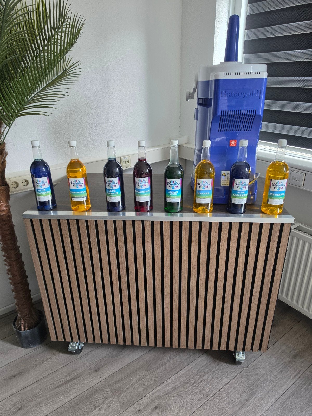 Mobiele bar (kar) met modern design en zwenkwielen, Ophalen, Gebruikt, Overige typen