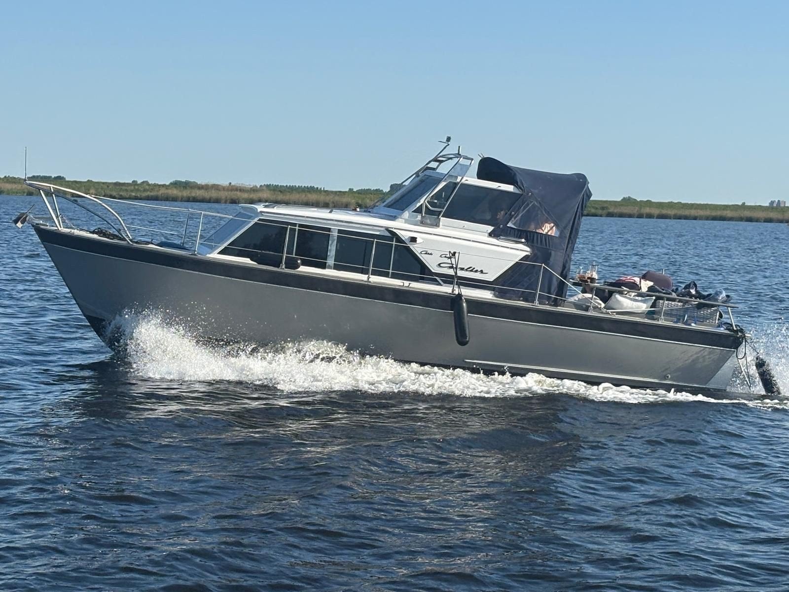 Chris Craft Van 1967 met V8 Benzine Motor, Watersport en Boten, Benzine, Gebruikt, Binnenboordmotor, Keuken
