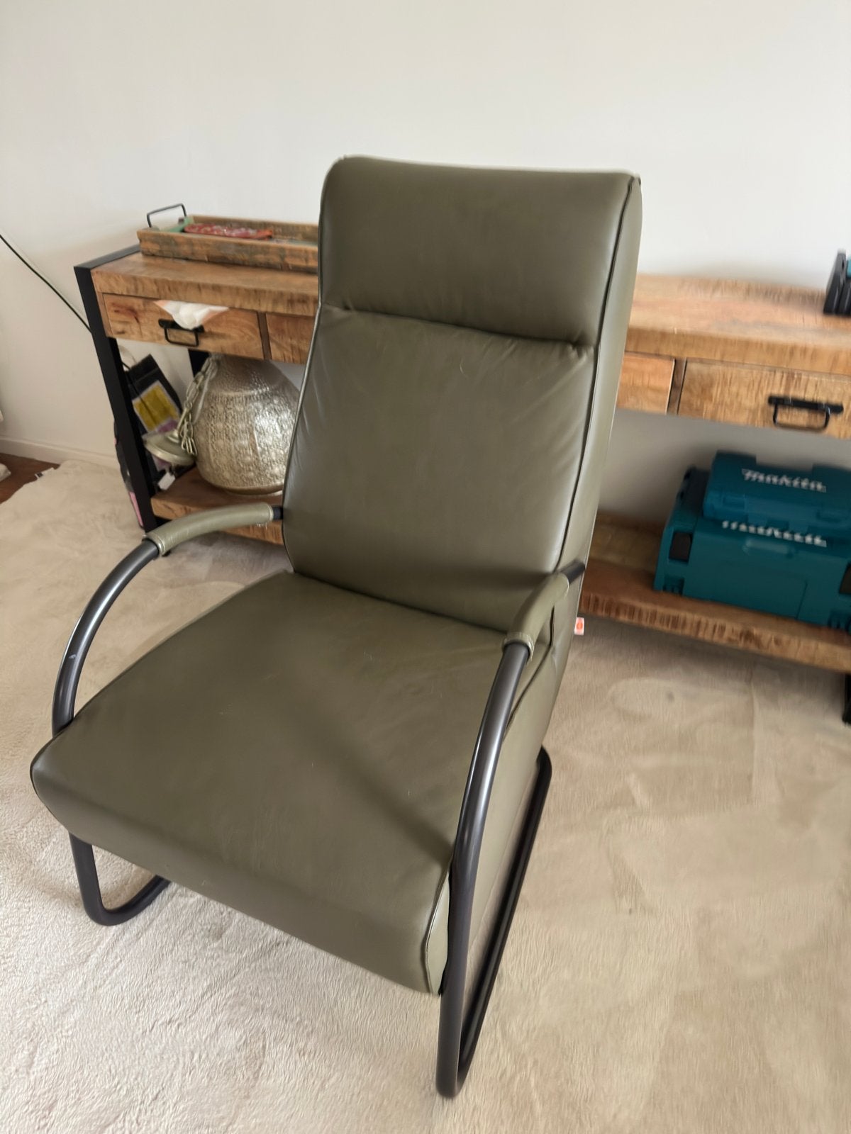Industriële leger groene stoel fauteuil, Huis en Inrichting, Fauteuils, Ophalen, Zo goed als nieuw, 75 tot 100 cm, 50 tot 75 cm