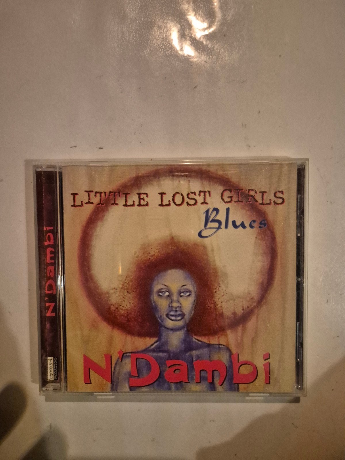 N'Dambi - Little lost girls blues. Cd. 1998
Code 69697708272, Ophalen of Verzenden, Gebruikt