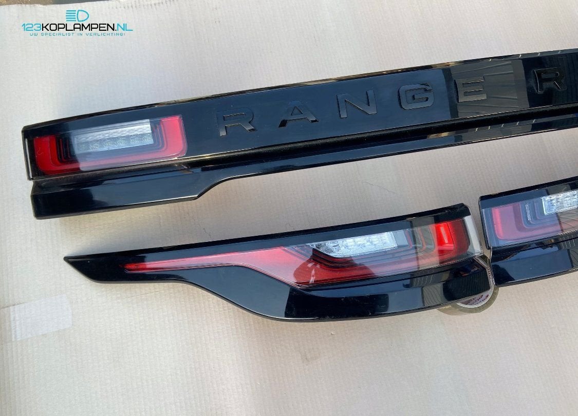 Range Rover Velar L560 Achterlicht links rechts, -, -, Ophalen of Verzenden, -