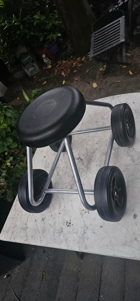 Tuintrolley. Nieuwstaat., Tuin en Terras, Hand-tuingereedschap, Ophalen of Verzenden, Zo goed als nieuw