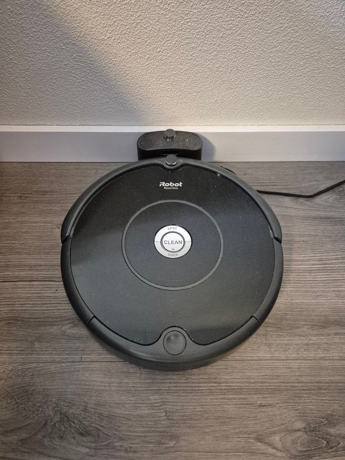 iRobot Roomba Robotstofzuiger - Zwart, Witgoed en Apparatuur, Gebruikt, Geschikt voor harde vloeren, IRobot, Ophalen of Verzenden