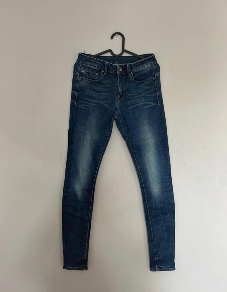 Donkerblauwe G-Star jeans, Maat 27/32, Ophalen of Verzenden, Zo goed als nieuw, Blauw, W27 (confectie 34) of kleiner