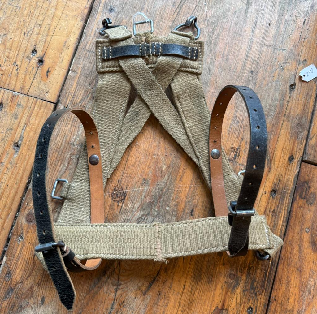 Duitse repoductie A frame., Verzamelen, Militaria | Tweede Wereldoorlog, Verzenden, Duitsland, Embleem of Badge