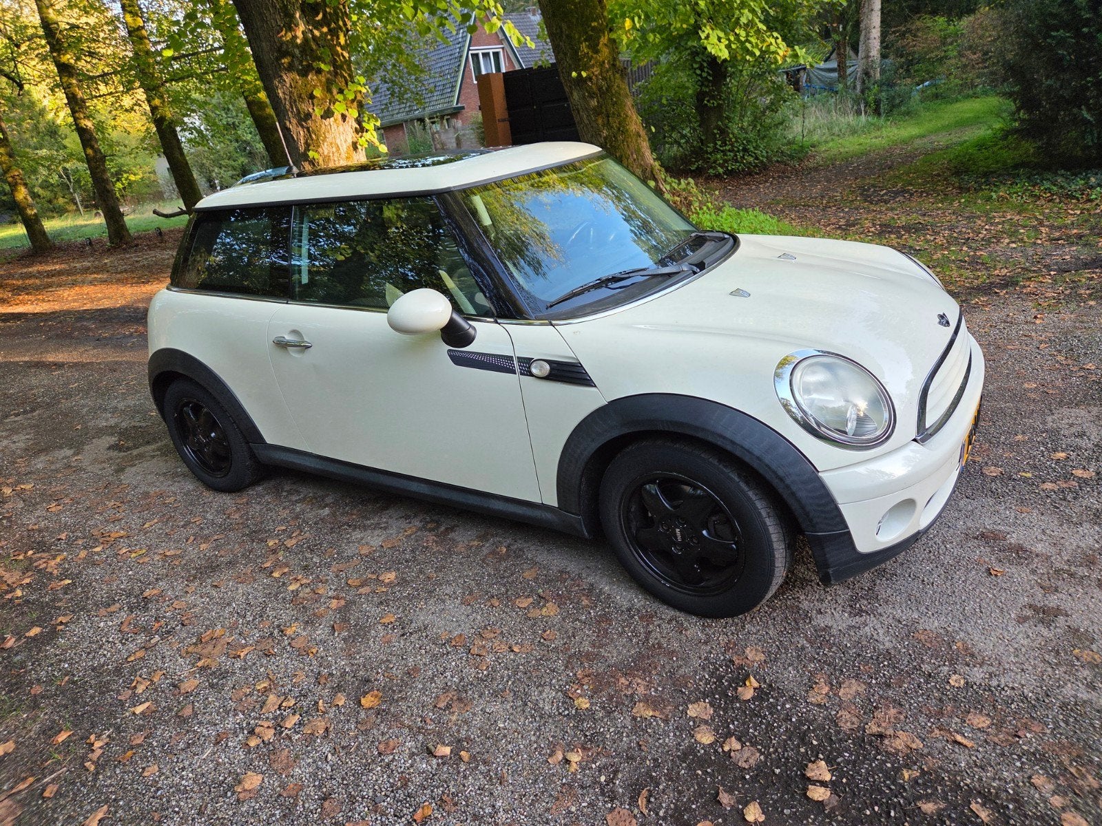 Mini 1.6 ONE 2010 Wit, Voorwielaandrijving, 40 €/maand, 4 cilinders, 4 stoelen