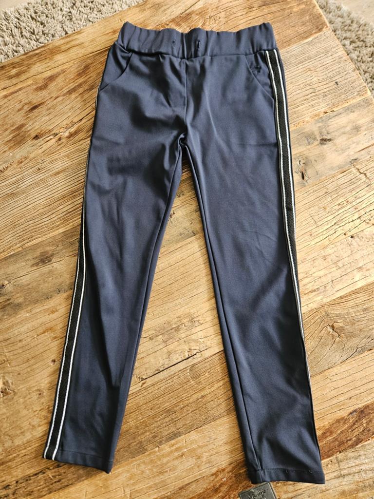 Comfortabele joggingbroek maat 128, Kinderen en Baby's, Kinderkleding | Maat 128, Ophalen of Verzenden, Circle of Trust, Meisje