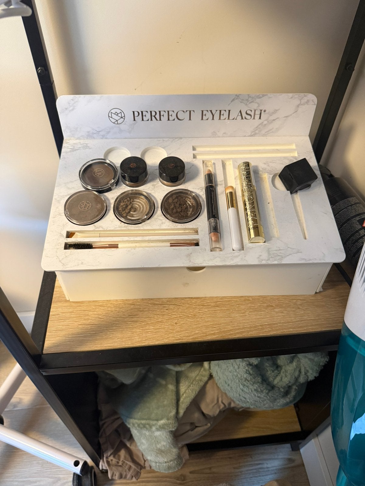 Perfect eyelash display eyebrows, Ophalen of Verzenden, Gebruikt