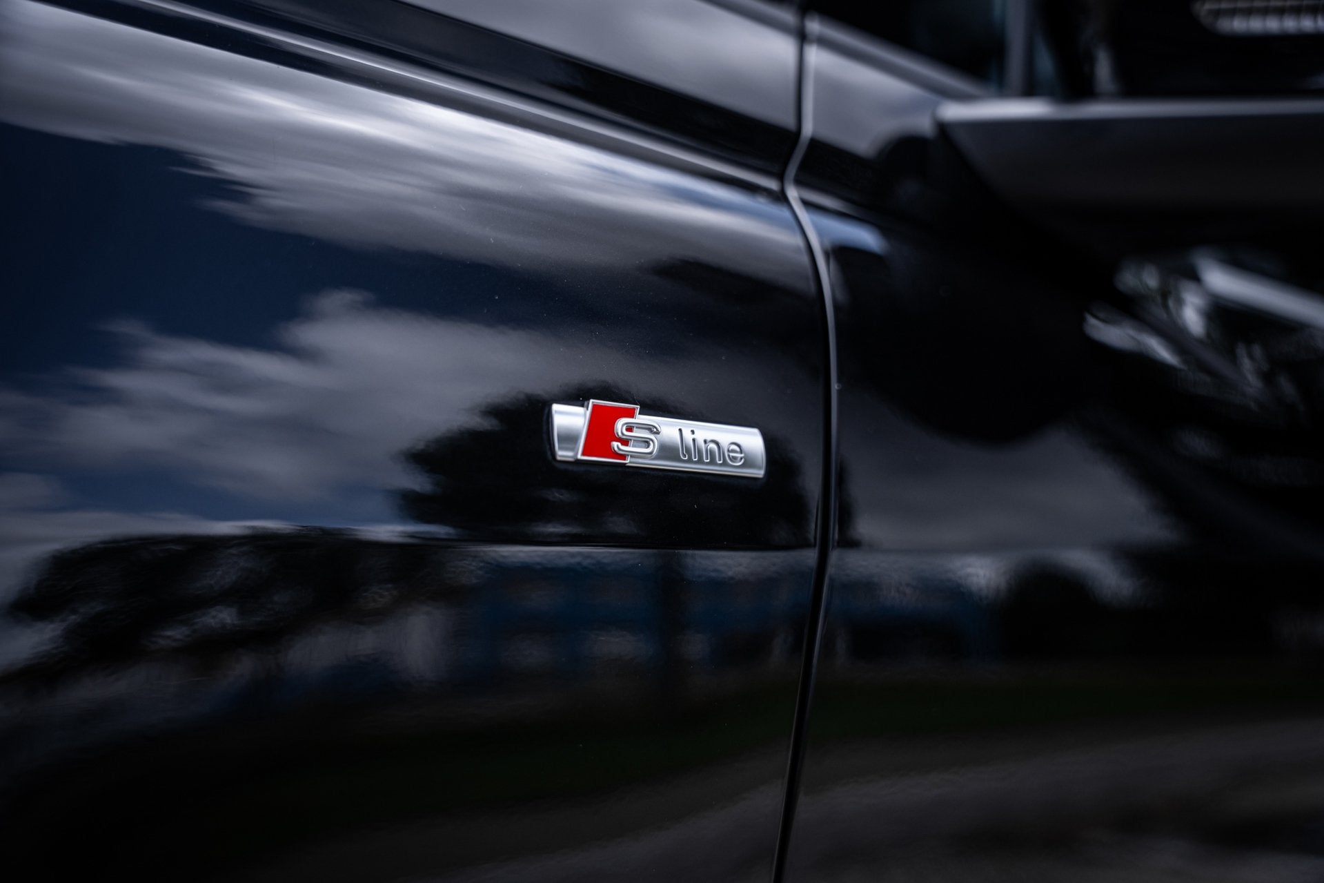 Audi Q4 e-tron 35 Edition 55 kWh|S-Line|Digital dash|Stoelve, Auto's, Dealer onderhouden, Gebruikt, Zwart, 1865 kg