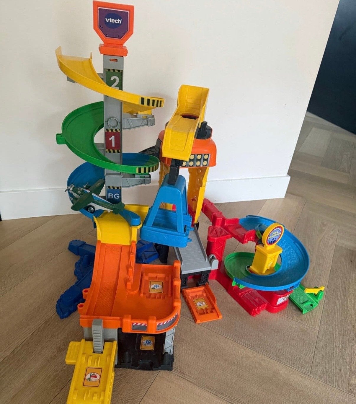 VTech Toet Toet auto garage, Ophalen, Gebruikt, 6 maanden tot 2 jaar