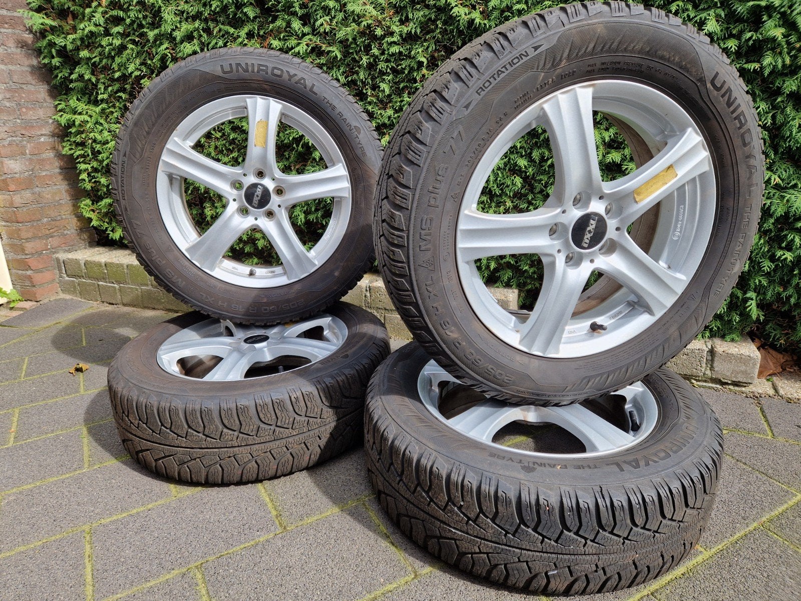 Winterbanden 205/60R16 voor o.a. Seat Arona, Ophalen