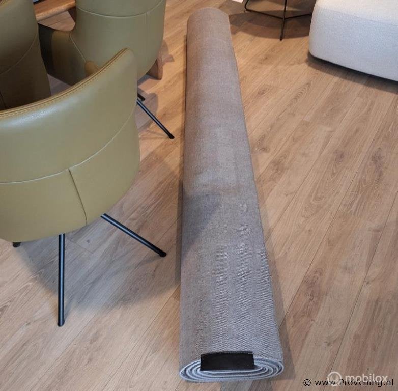 Online Veiling: MARTVISSER Vloerkleed