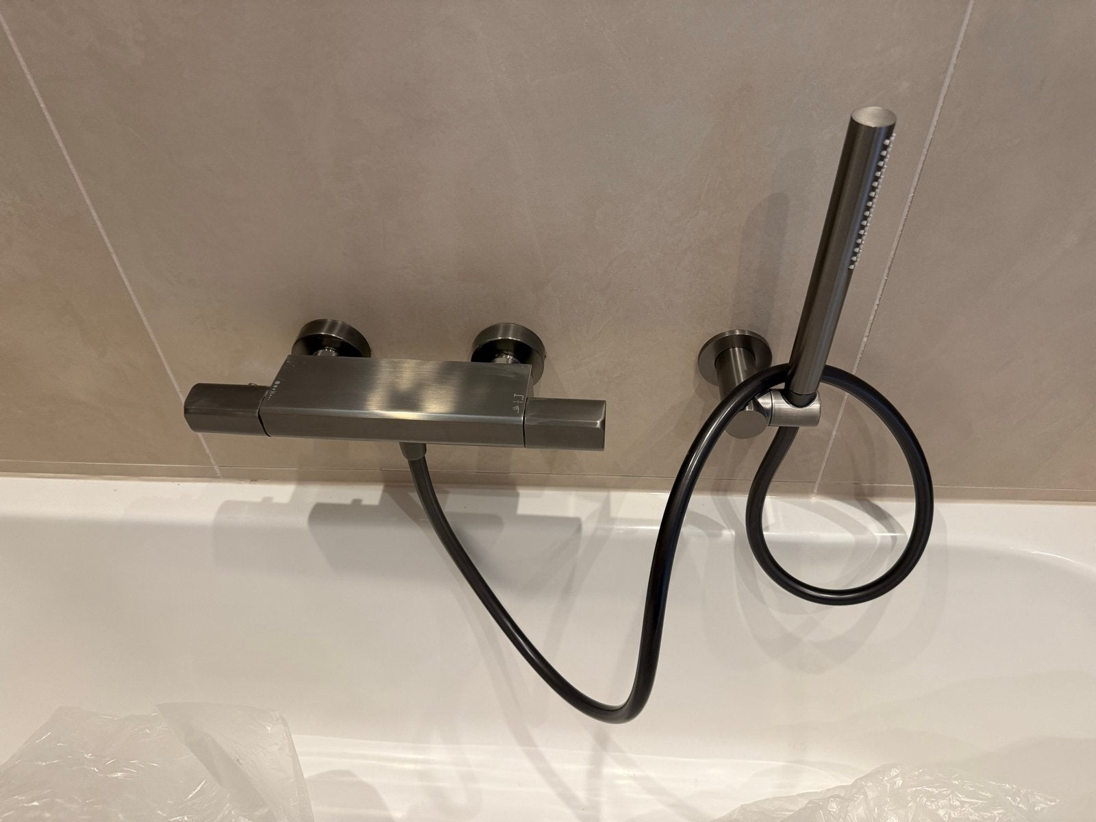 Gun metal badkraan met handdouche en waterval, Doe-het-zelf en Verbouw, Ophalen of Verzenden, Gebruikt, Douche