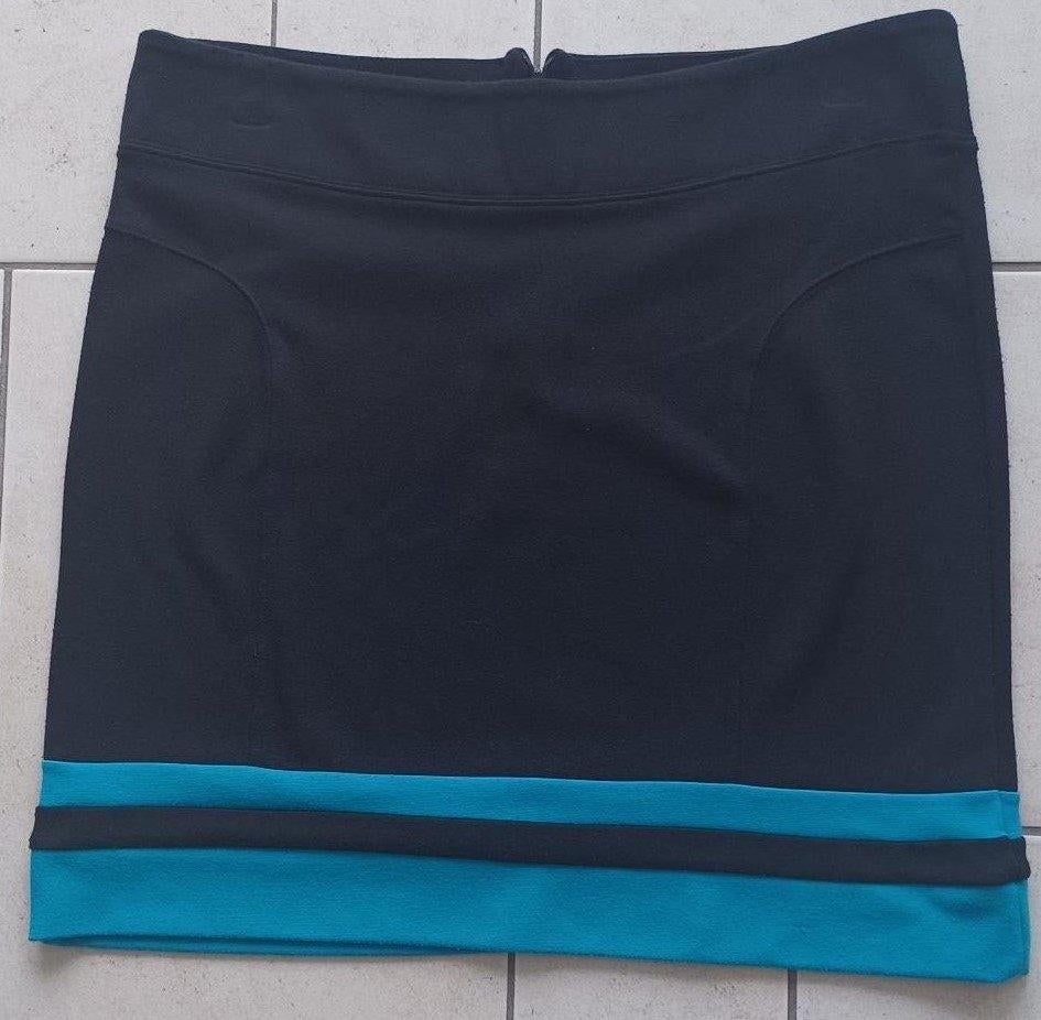 Dame - Rok / Zwart - Blauw, Maat 42/44 (L), Ophalen of Verzenden, Knielengte, Gedragen