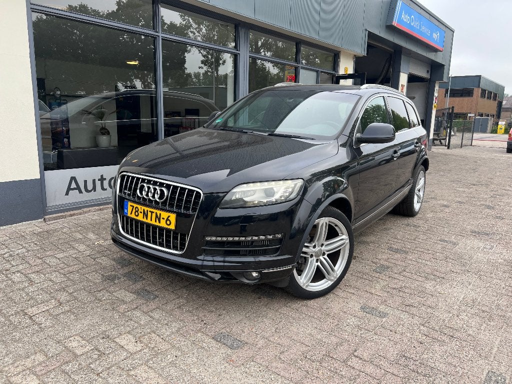 Audi Q7 3.0 TDI 176KW Quattro Tiptr. 7ST 2010 Zwart, Auto's, Audi, Automaat, 7 stoelen, Zwart, Bedrijf