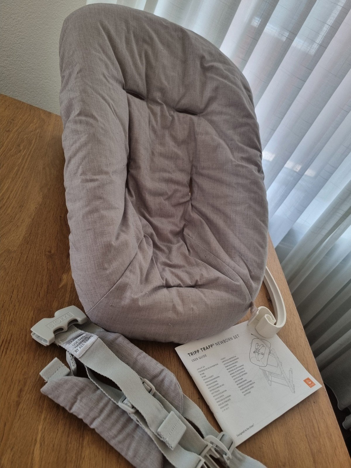 Stokke Tripp Trapp newbornset grey inclusief speelgoedhanger, Ophalen, Gebruikt, Meegroeistoel