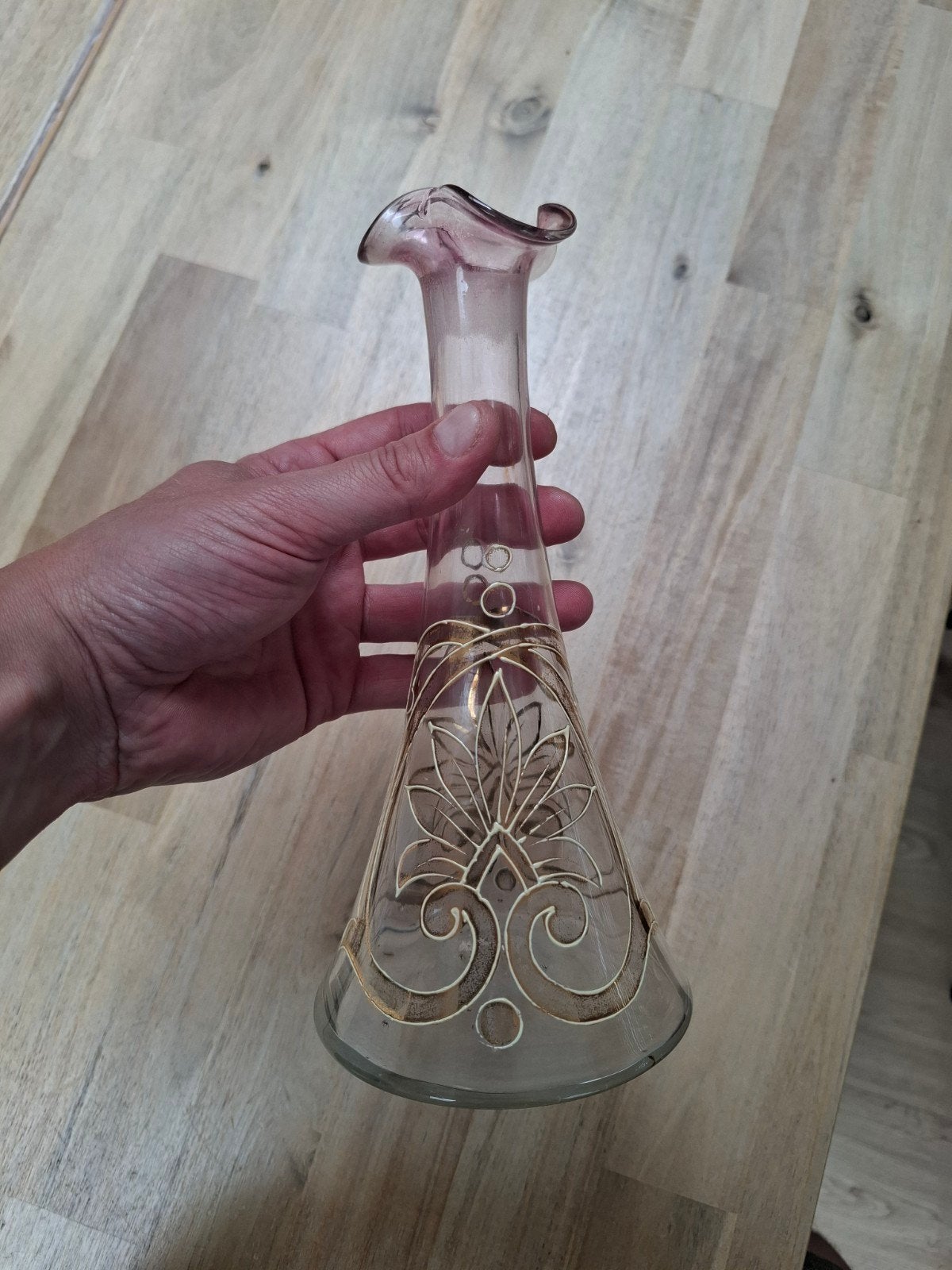 Art Nouveau Glazen Karaf met Emaille Details, Handgesigneerd, Ophalen of Verzenden