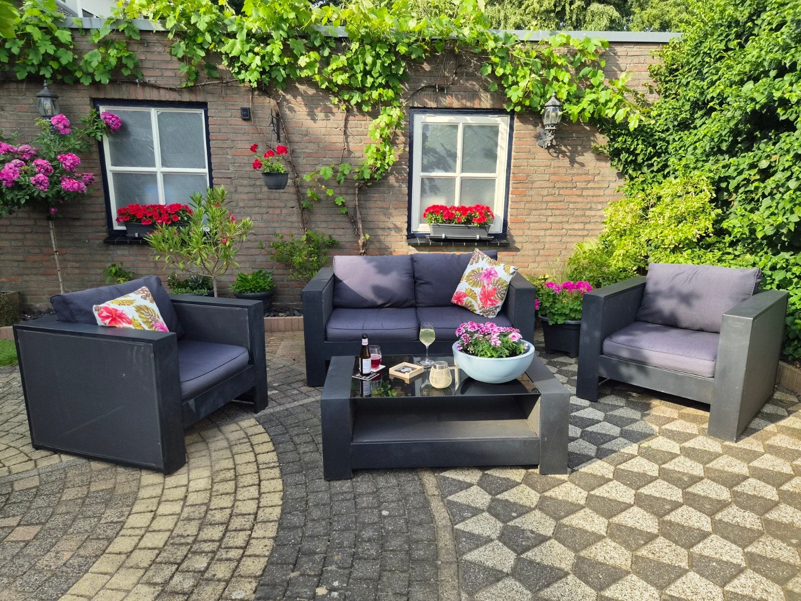 Robuuste aluminium tuinset met vlechtwerk en glazen tafel, Tuin en Terras, Ophalen, 4 zitplaatsen, Gebruikt, Aluminium