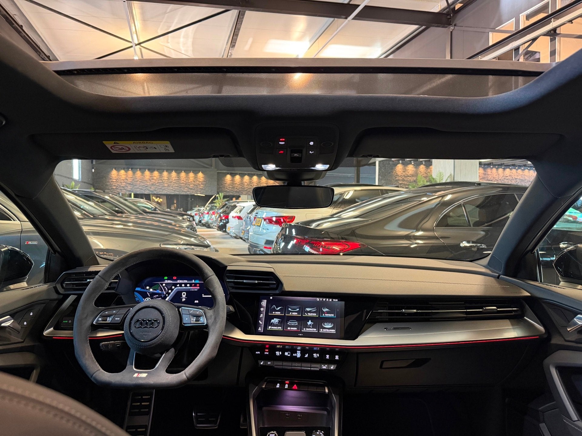 Audi A3 Sportback 30 TFSI 3X S-LINE|PANO|BOMVOL!, Auto's, Audi, Gebruikt, Euro 6, Wit, Bedrijf