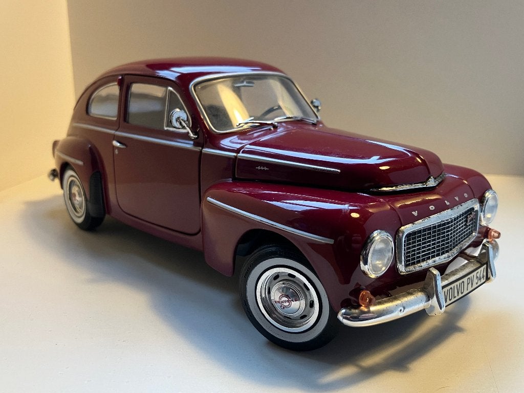 Volvo PV 544 (Katterug) 1959 rood  1/18 Revell, Ophalen of Verzenden, Gebruikt, Auto, Revell