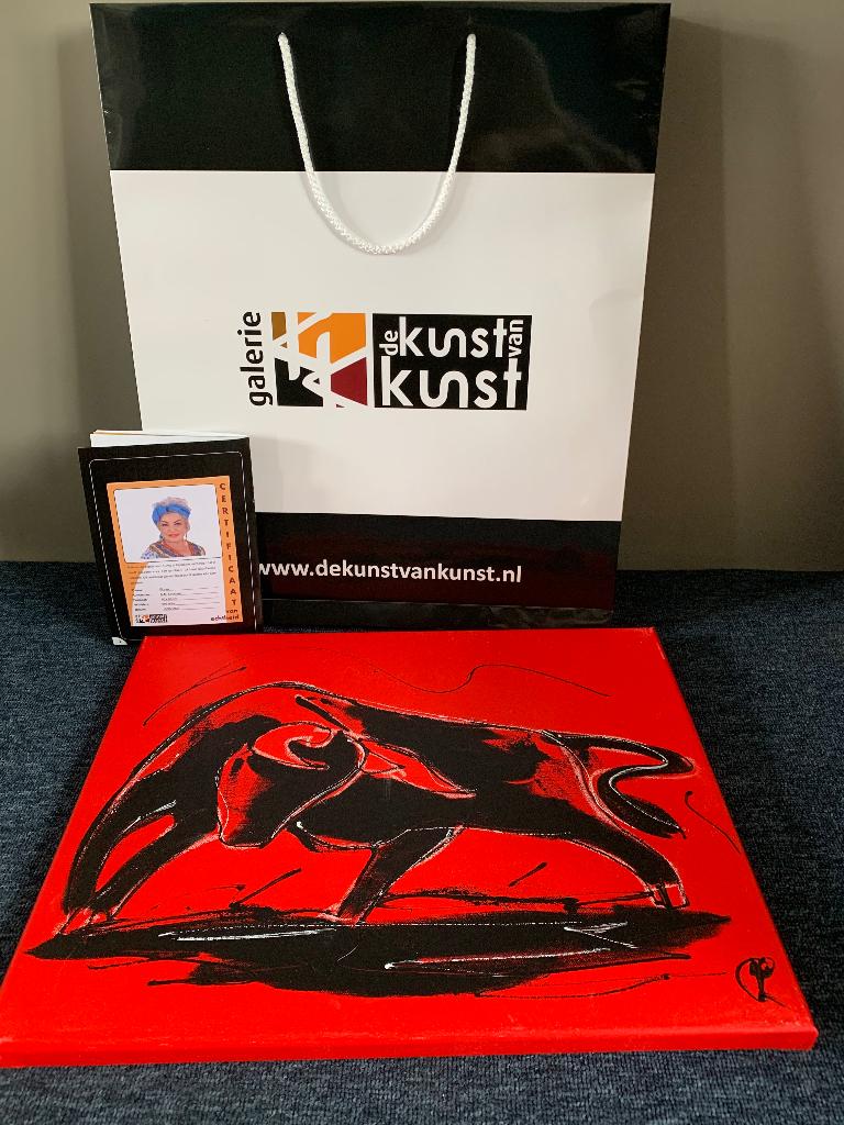 Een echte , Red Bull, door C.M Leushuis + certificaat NIEUW, Antiek en Kunst, Ophalen of Verzenden