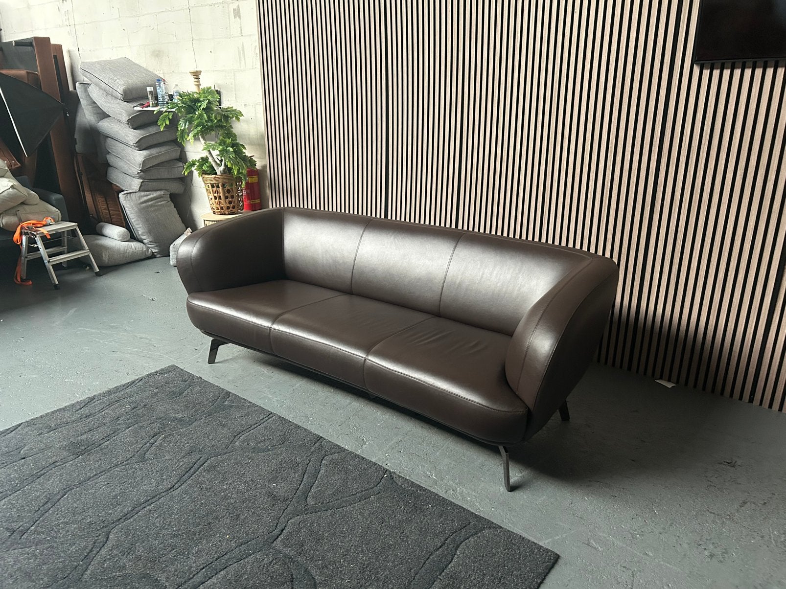 GRATIS LEVERING Leolux Flint Bank Leer 218X95 GEREINIGD, Leolux flint, Driepersoons, Ophalen of Verzenden, Zo goed als nieuw