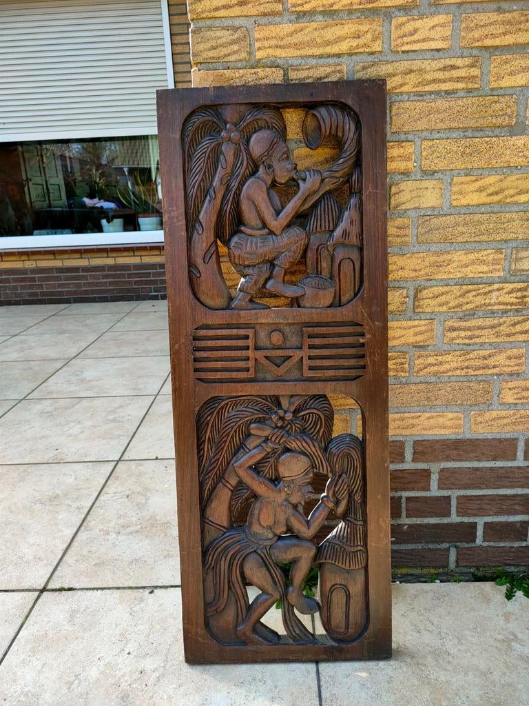 Houten panelen met handgesneden houtsnijwerk uit Indonesië, Ophalen