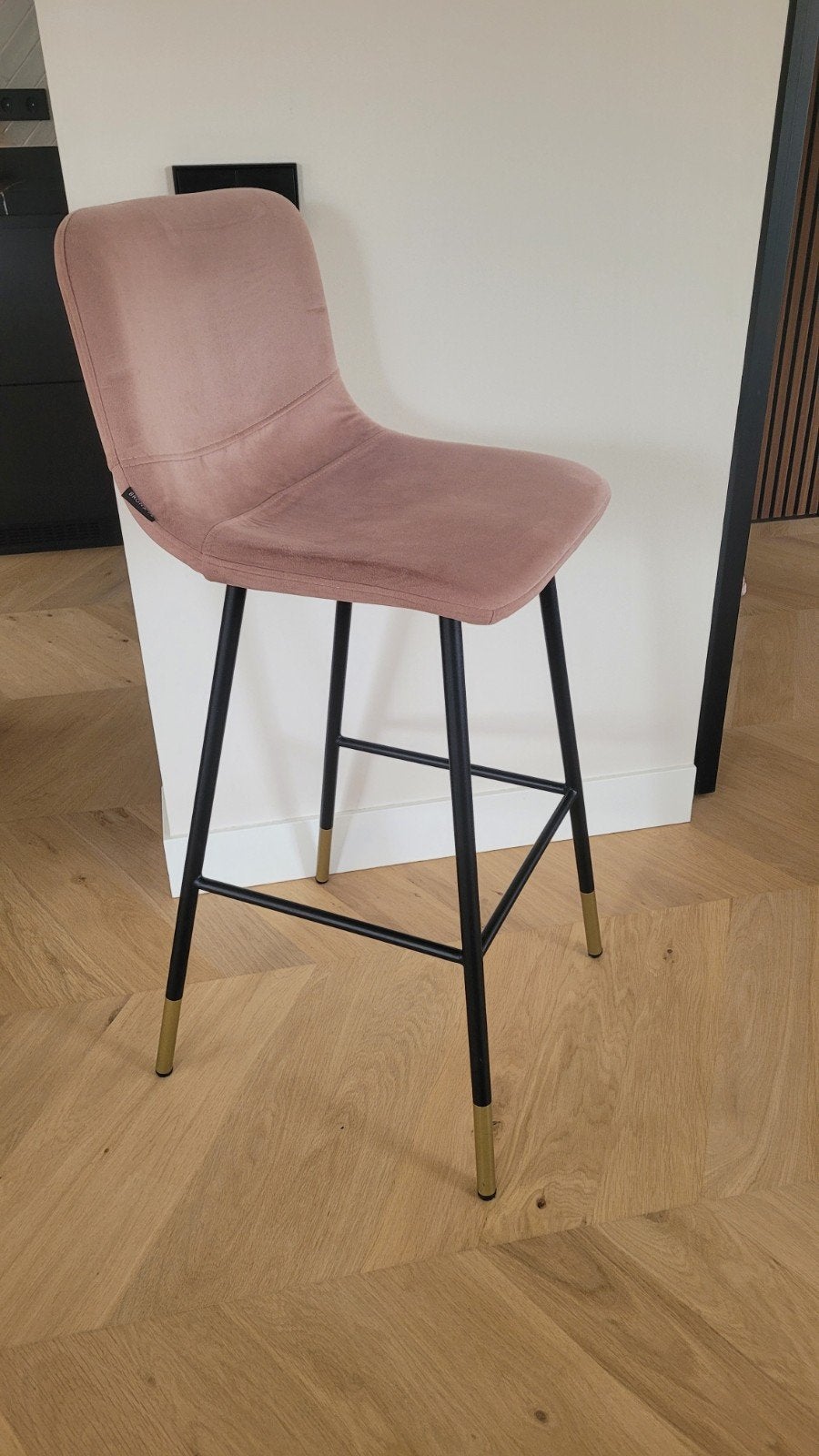 Roze barkruk, 1 kruk, Ophalen, Gebruikt, 60 tot 90 cm