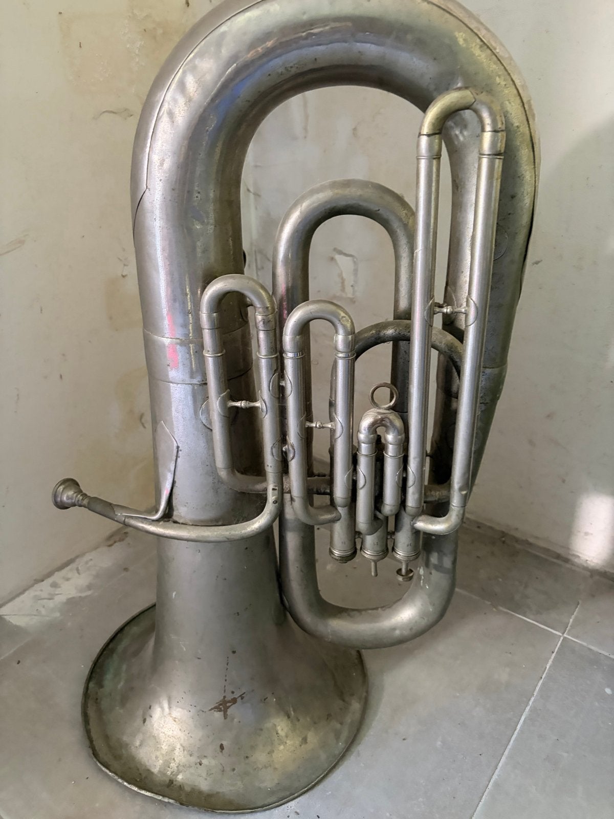 Antieke Tuba - Decoratief of voor Restauratie, Muziek en Instrumenten, Ophalen, Gebruikt, Overige typen