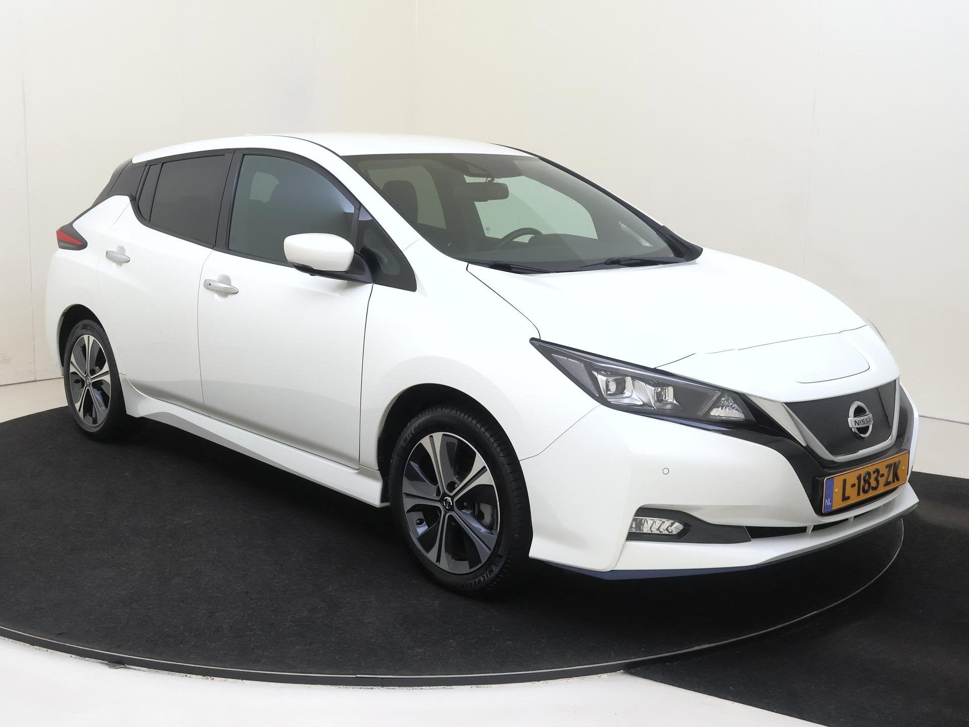 Nissan LEAF e+ N-Connecta 62 kWh |BTW| AUTOMAAT | Navigatie, Auto's, Stof, Gebruikt, Wit, 62 kWh