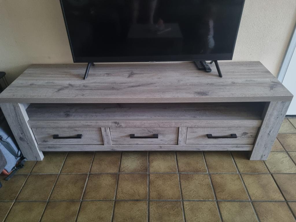 Stijlvol TV-meubel, Ophalen, Modern, Industrieel, 150 tot 200 cm, Zo goed als nieuw