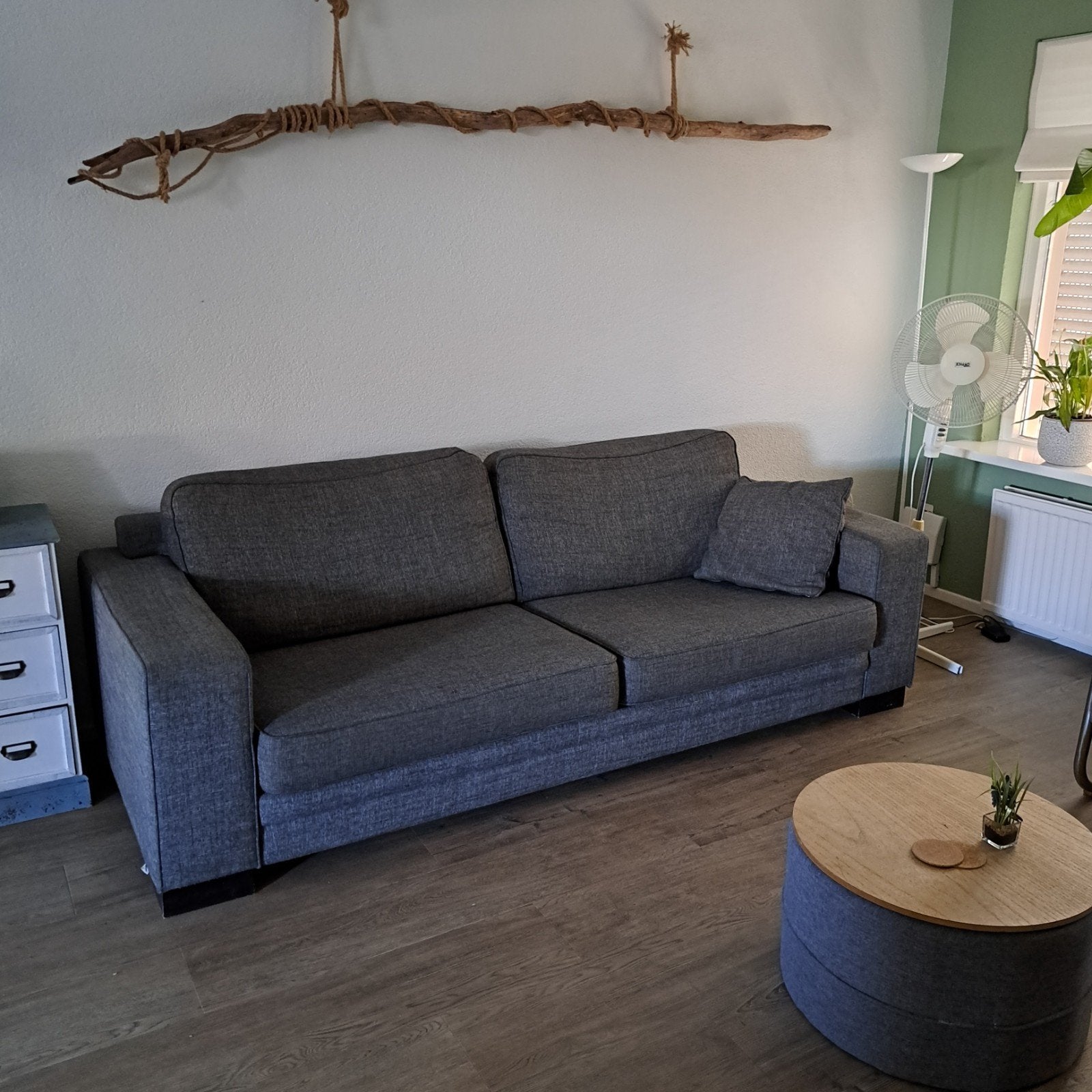 Comfortabele 3-zitsbank in grijze stof, Ophalen, Gebruikt, Modern, Scandinavisch, Driepersoons
